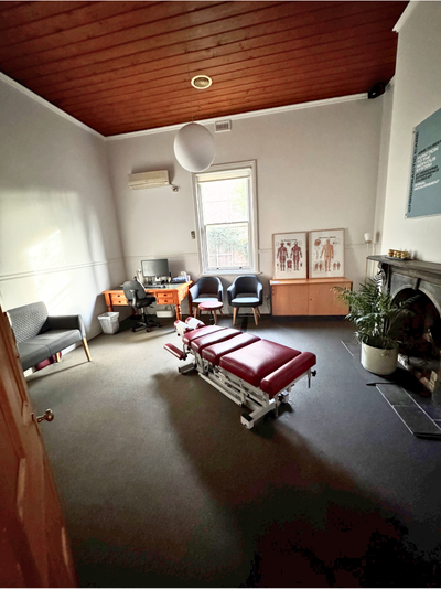 chiropractic room